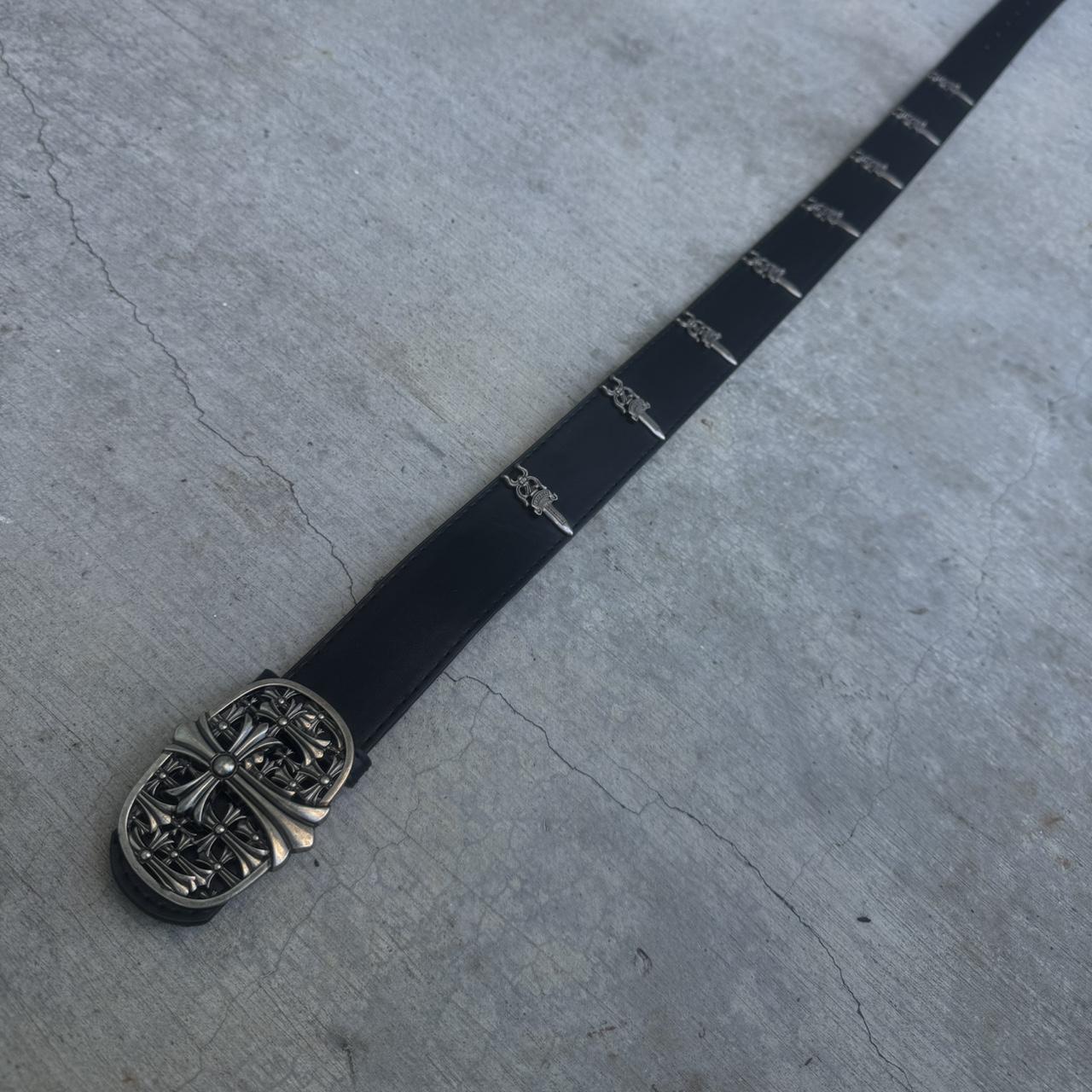 multicrosses belt with daggers